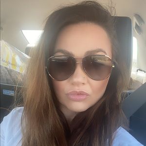 Meet your Posher, Lucie